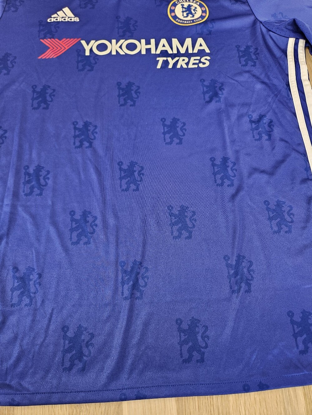 Adidas Chelsea Blue Home Jersey with White Trim and Red Sponsor - Size XL - Picture 5 of 10